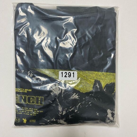 Twenty One Pilots Women’s Unisex Gray Trench Graphic Shirt Sz M - Picture 7 of 8